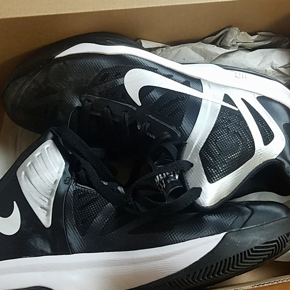 Nike Women's Air Max Hype Basketball Sneakers